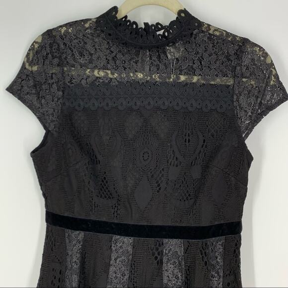 Foxiedox Maisie Black Lace High Neck Dress Size 6 NWT Knee Length Wedding Formal - Picture 9 of 11